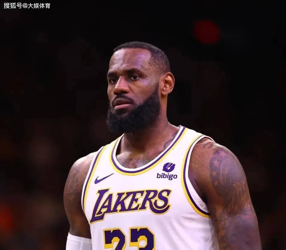 九游娱乐-关于詹姆斯回归首秀大放异彩，电竞国家队主场球迷高呼名字的信息