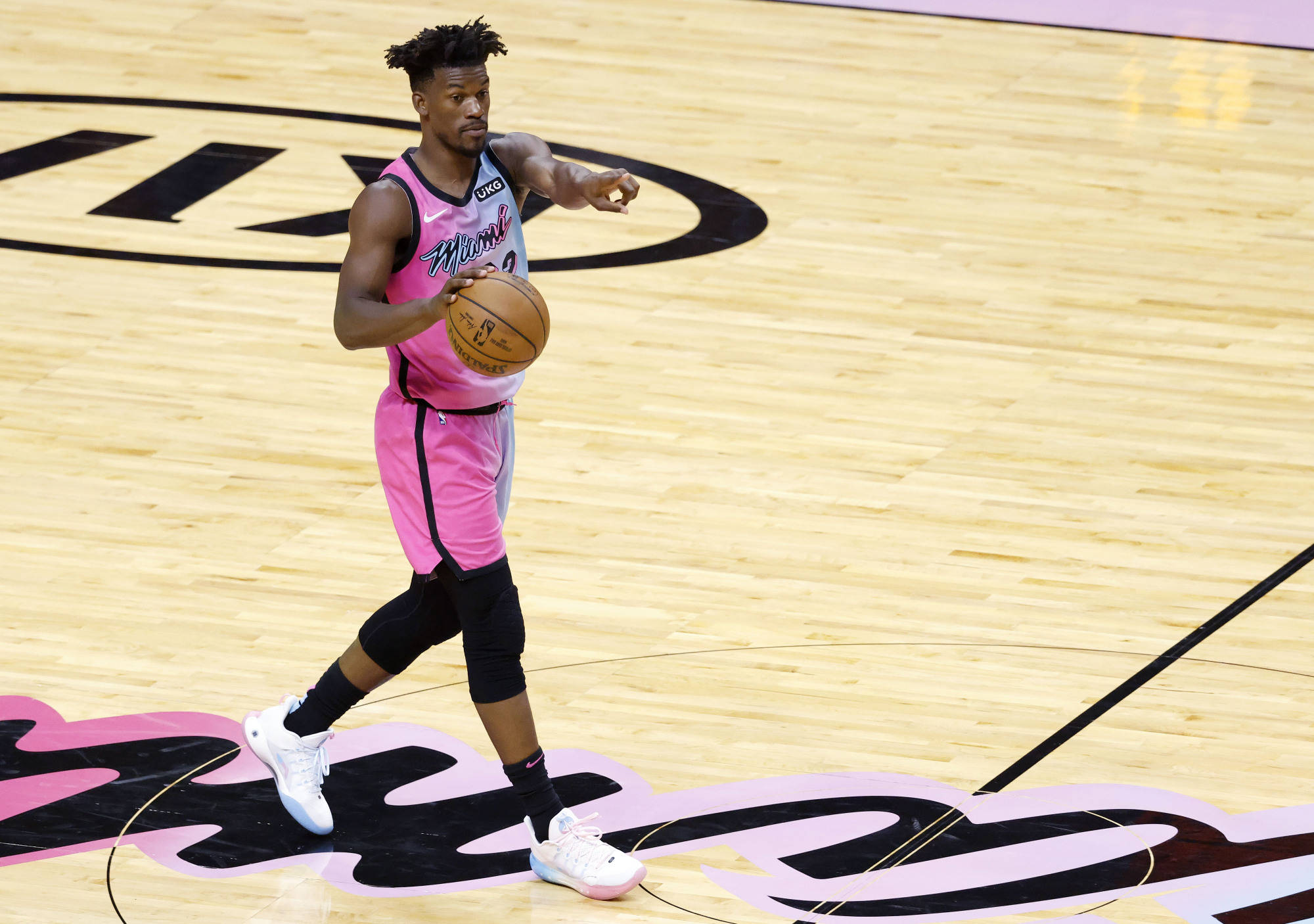 云游戏官方平台-关于圣安东尼奥马刺训练开放日；国际比赛日迎来里程碑引欢呼；NBA常规赛在即；数据趋势出现新变化的信息